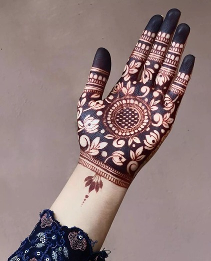 Floral Henna Design | Mehndi designs for kids, Floral henna designs, Mehndi  designs for girls