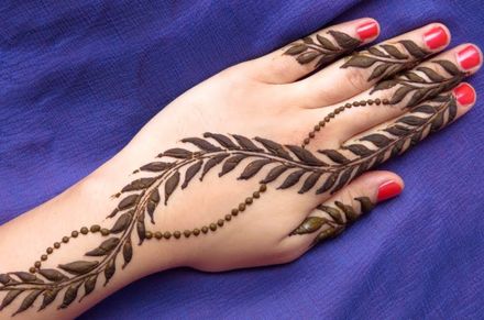 Leafy mehndi styles