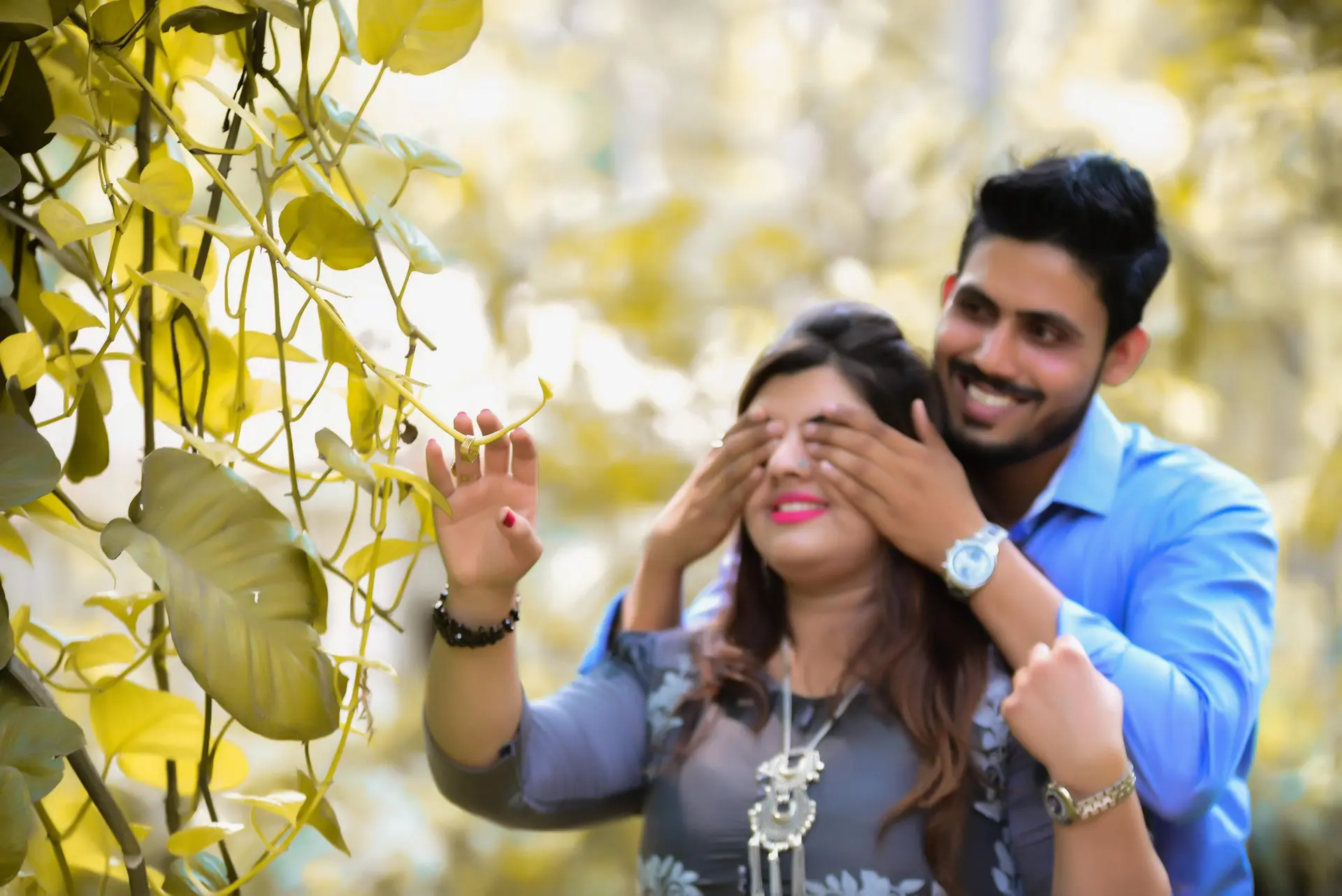 7 Different Poses to make your Pre-Wedding Photo Shoot Special
